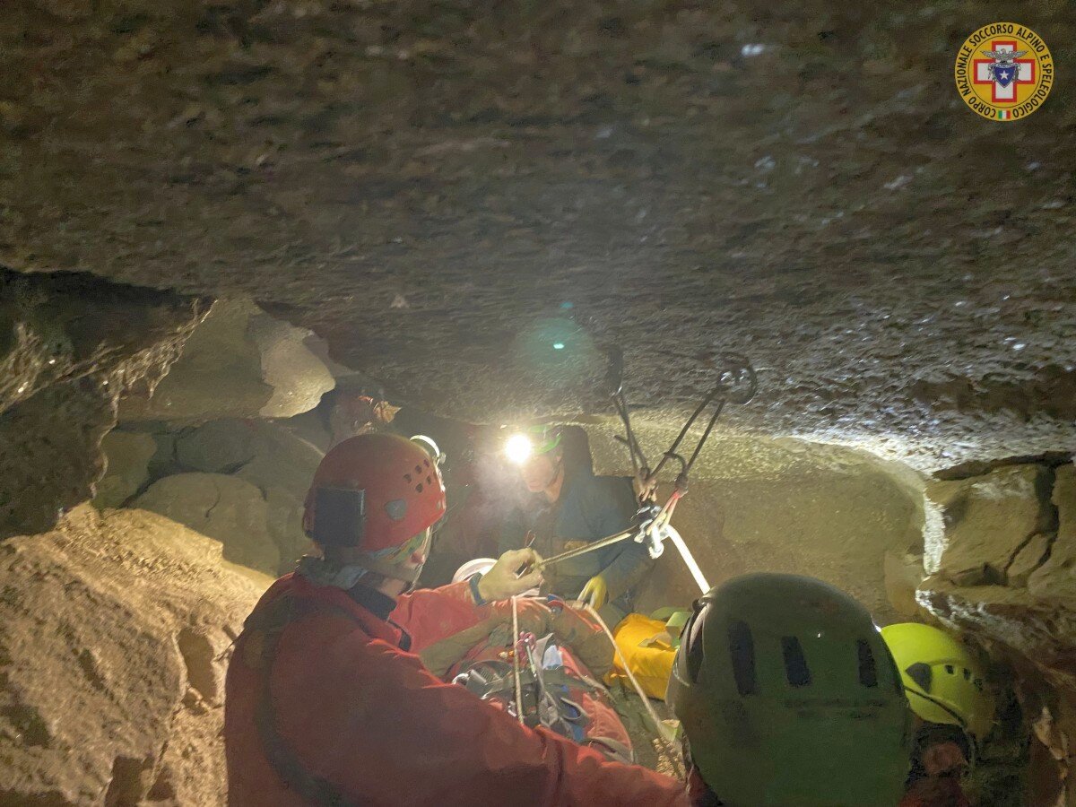 cf88fa62-d939-4a92-9229-78f784beedd7.jpg cf88fa62-d939-4a92-9229-78f784beedd7.jpg