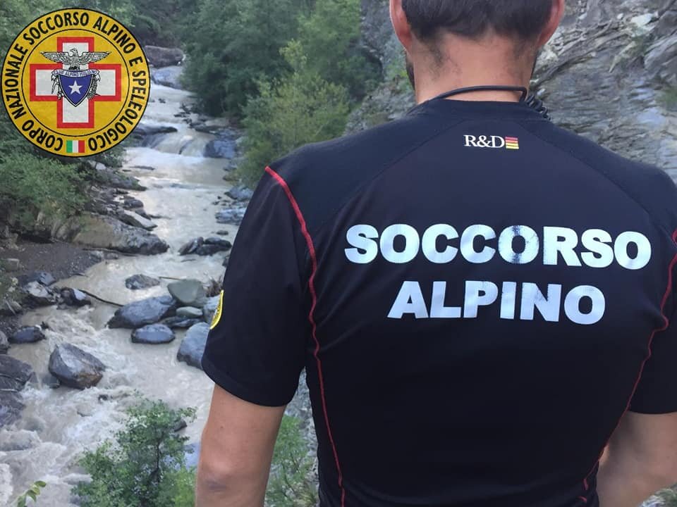 25 agosto 2019. Cascata del Golfarone (Villa Minozzo - Re). Escursionisti bloccati da una piena improvvisa del torrente Secchiello.