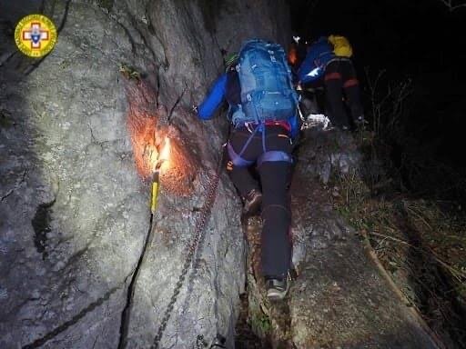 17 agosto 2021. Badolo (BO). Soccorsa Famiglia in difficolt&agrave; colta dal buio.