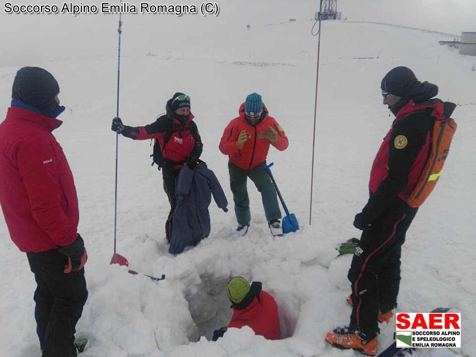 10 e 11 gennaio 2018 SESTOLA (MO) - Aggiornamento del Soccorso Alpino su soccorso in valanga.