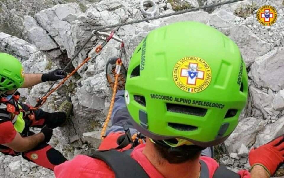 15 giugno 2022. Rocca di Badolo (BO). Rimane bloccata sulla ferrata.