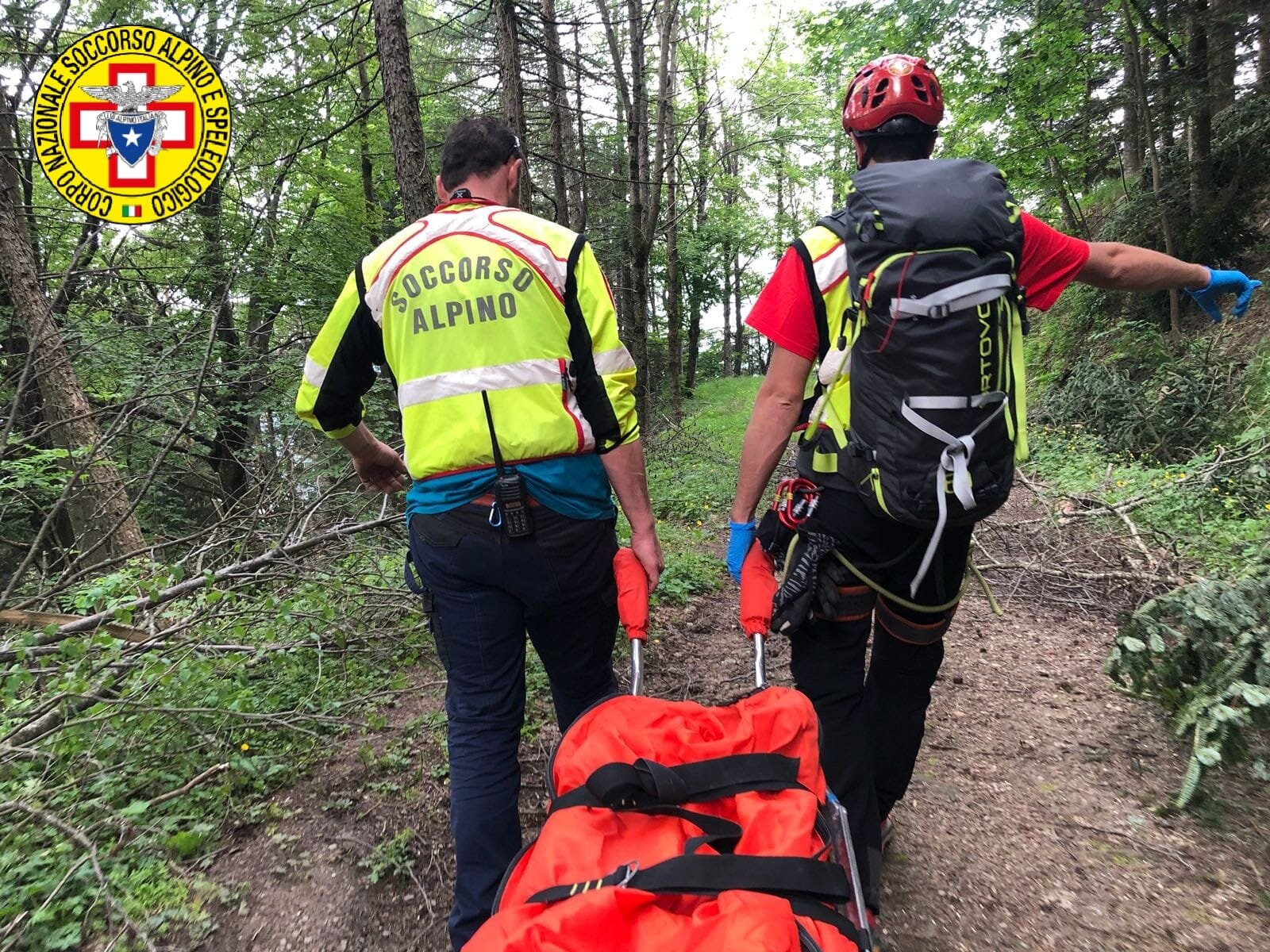 28 maggio 2018 . Monte della Fratta (FC). SI PROCURA UN TRAUMA ALLA CAVIGLIA SU SENTIERO. Intervento del Soccorso Alpino.