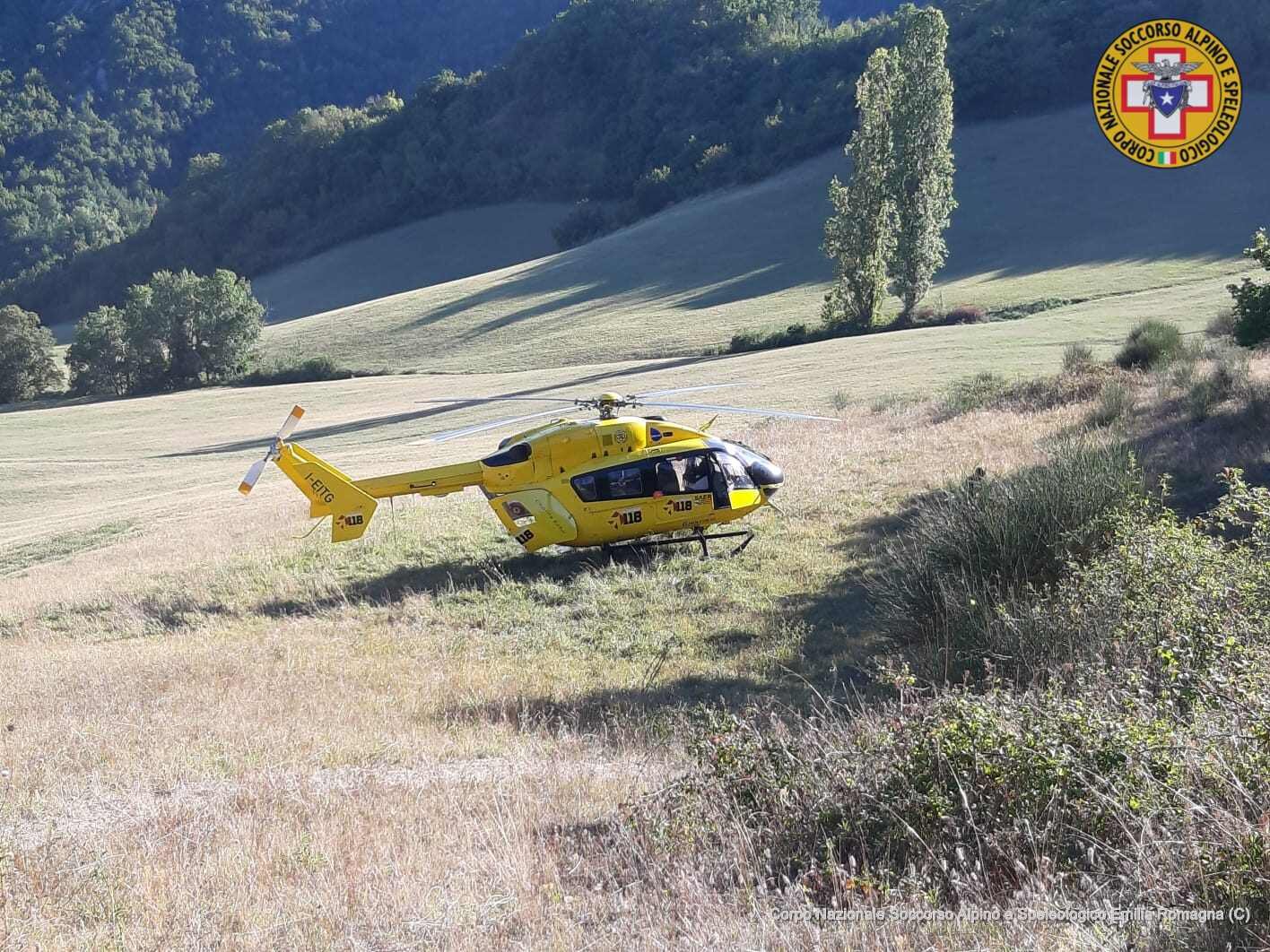 5 settembre 2020. Sambucheto - Civitella di Romagna (FC). Cade dalla moto su sentiero, interviene l'elisoccorso.