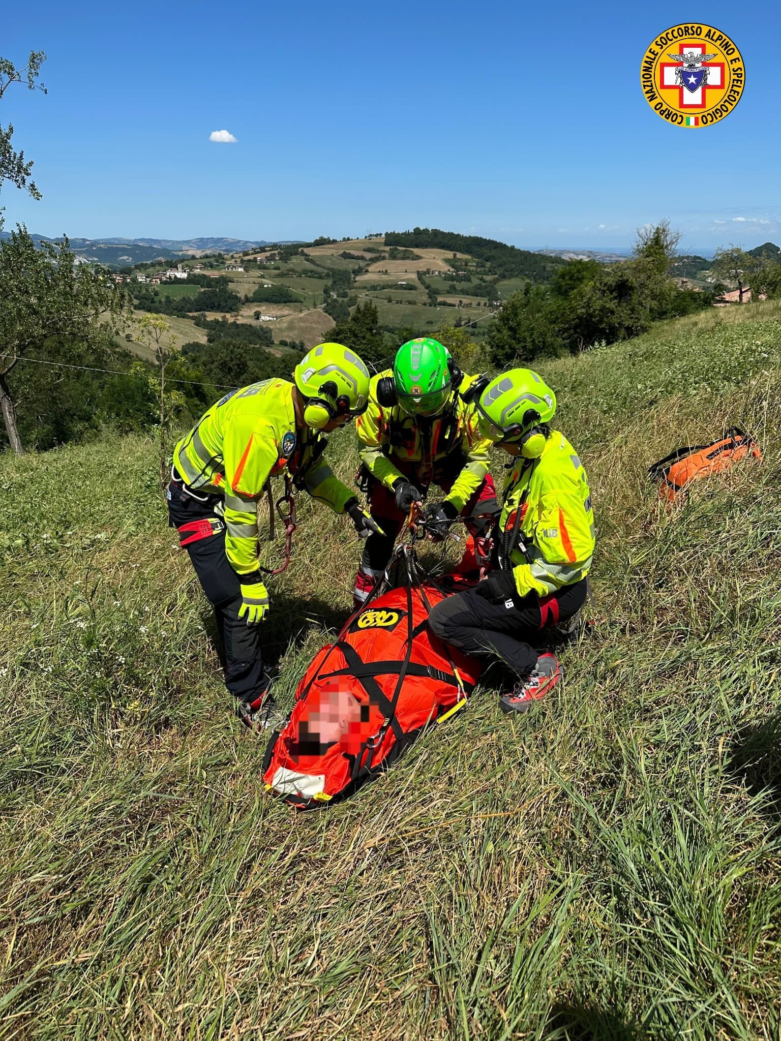 26 luglio 2023. Serramazzoni (MO). Si procura un trauma mentre raccoglie fiori.