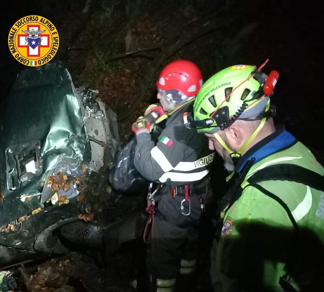 21 novembre 2023. Bocca di Rio (Baragazza -BO). Auto precipita in scarpata.