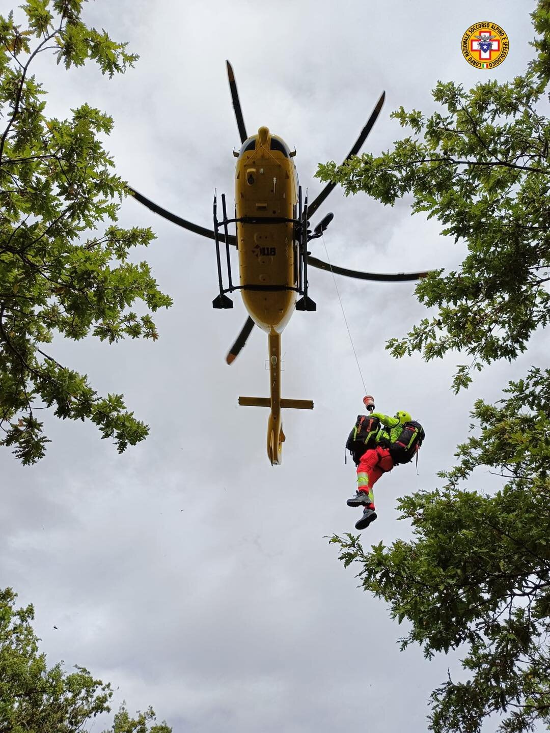 24 settembre 2024. Camugnano (BO). Soccorsi fungaioli punti da calabroni.
