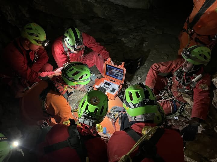 10-12 ottobre 2025. Antro Corchia (LU). Anche Gli Speleo della XXII Delegazione per l'open day della Commissione Tecnica Speleologica Nazionale.