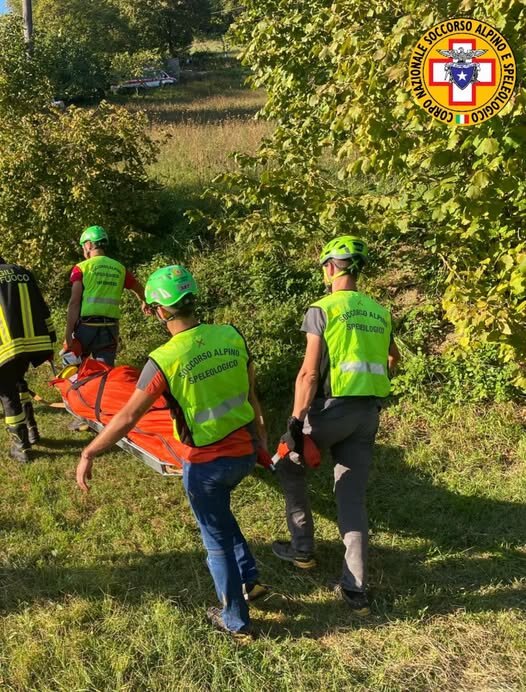 19 settembre 2025. Casina (RE). Auto in scarpata.