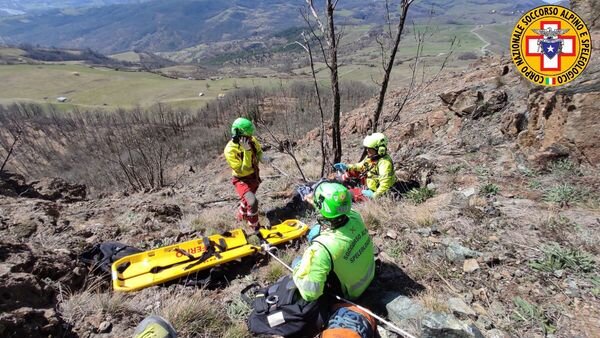 16 marzo 2023. Pietra Parcellara (PC). Escursionista precipita da una scarpata.