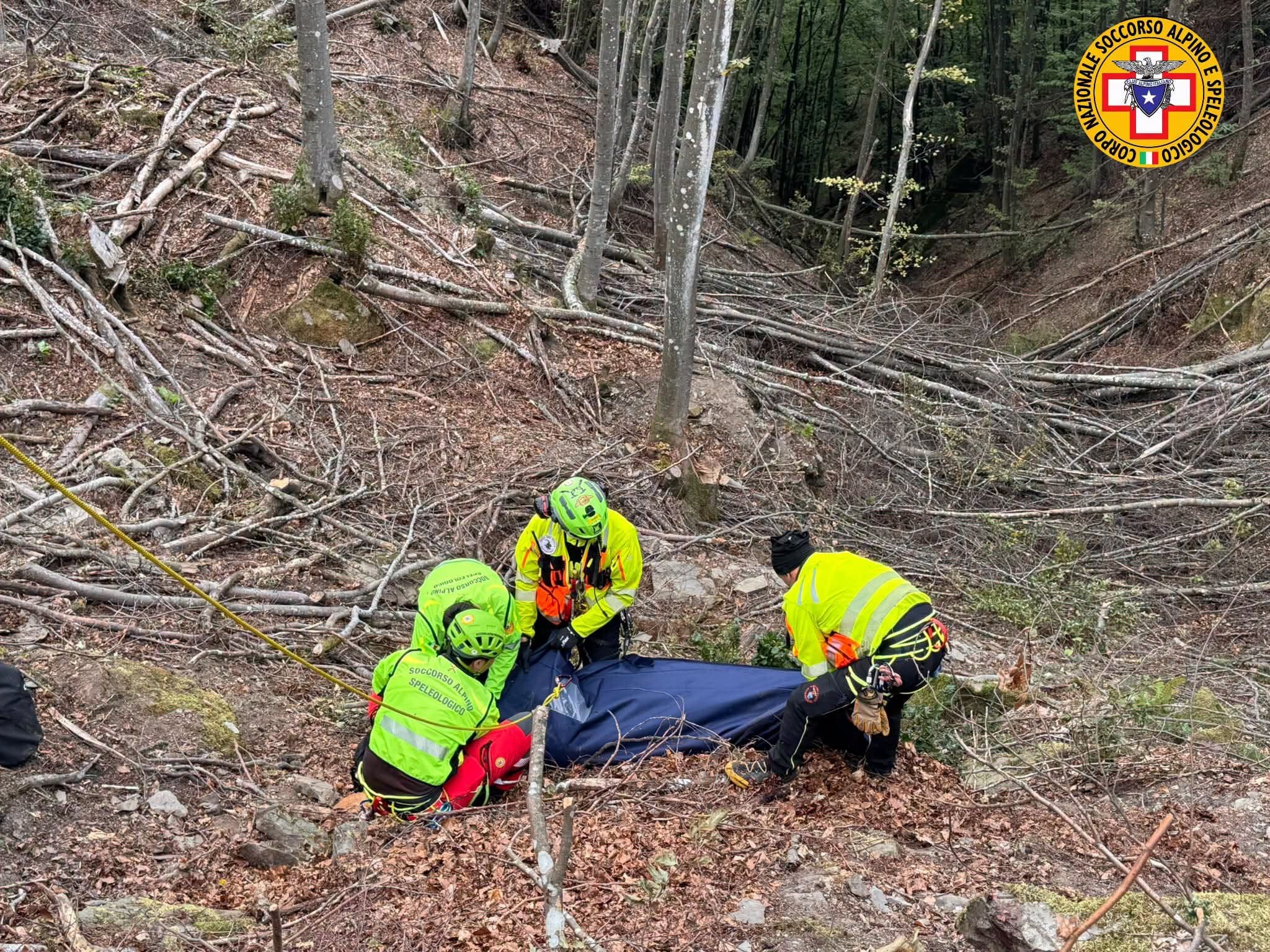 7 ottobre 2026. Loc. Spinareccia ( Castiglione dei Pepoli - BO). Soccorso uomo nel bosco. 7 ottobre 2026. Loc. Spinareccia ( Castiglione dei Pepoli - BO). Soccorso uomo nel bosco.
