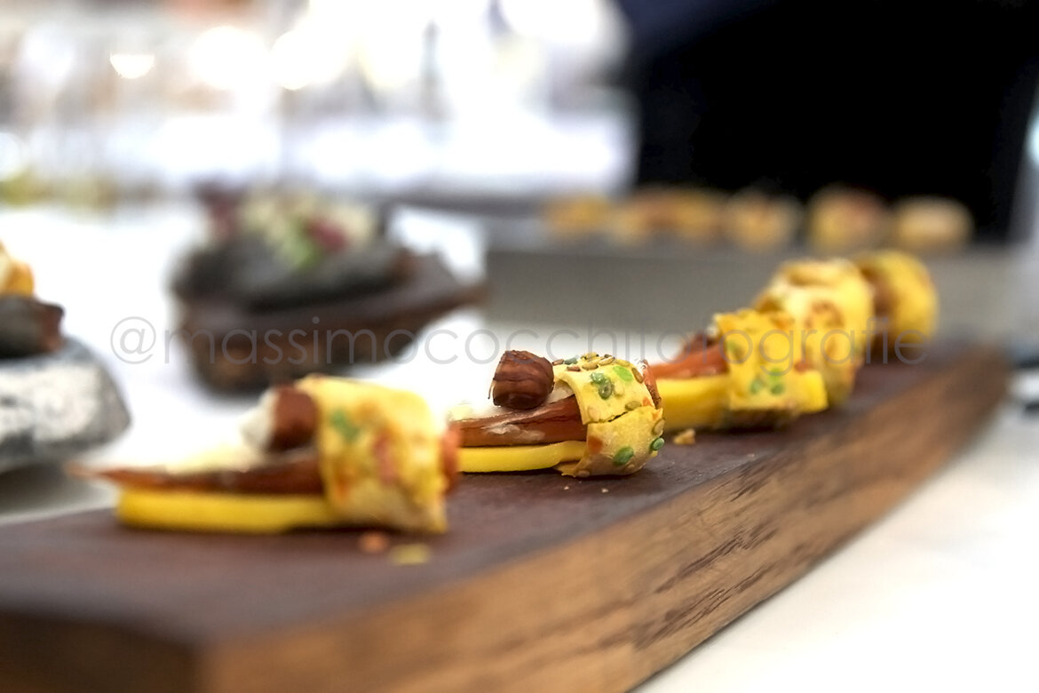 24b4593e-aaf0-4bac-a0eb-6158949ef5a8