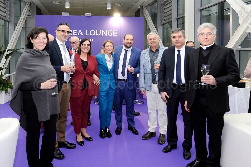 _mcf5954.jpeg _mcf5954.jpeg