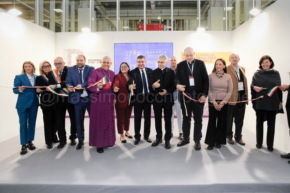 _mcf5861.jpeg _mcf5861.jpeg