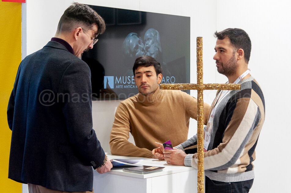 _mcf7012.jpeg _mcf7012.jpeg