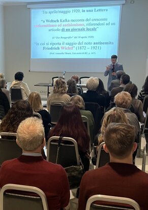 7b083963-cd98-460d-99f0-8b9a03a0bf40