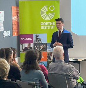 04007476-7e38-47c7-a466-b940a4dde133