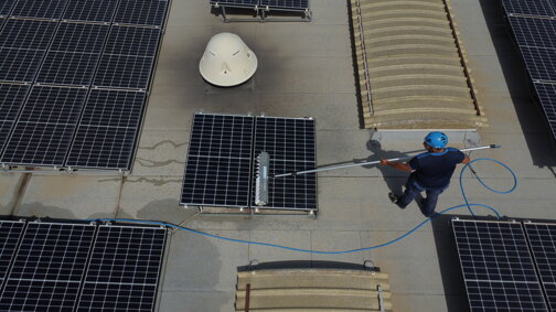 pulizia pannelli solari