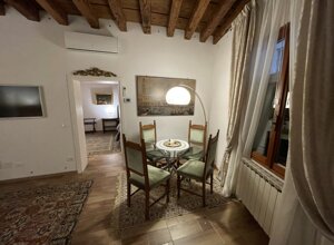 foto%20sara%20in%20venice2024-08-05%2014.58.20.jpeg foto%20sara%20in%20venice2024-08-05%2014.58.20.jpeg