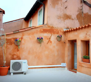 vaso%20fiori%20su%20terrazzo