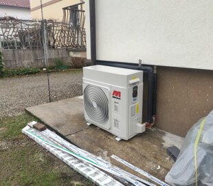 generatore di tipo ibrido , a pompa di calore , riscaldamento e raffrescamento