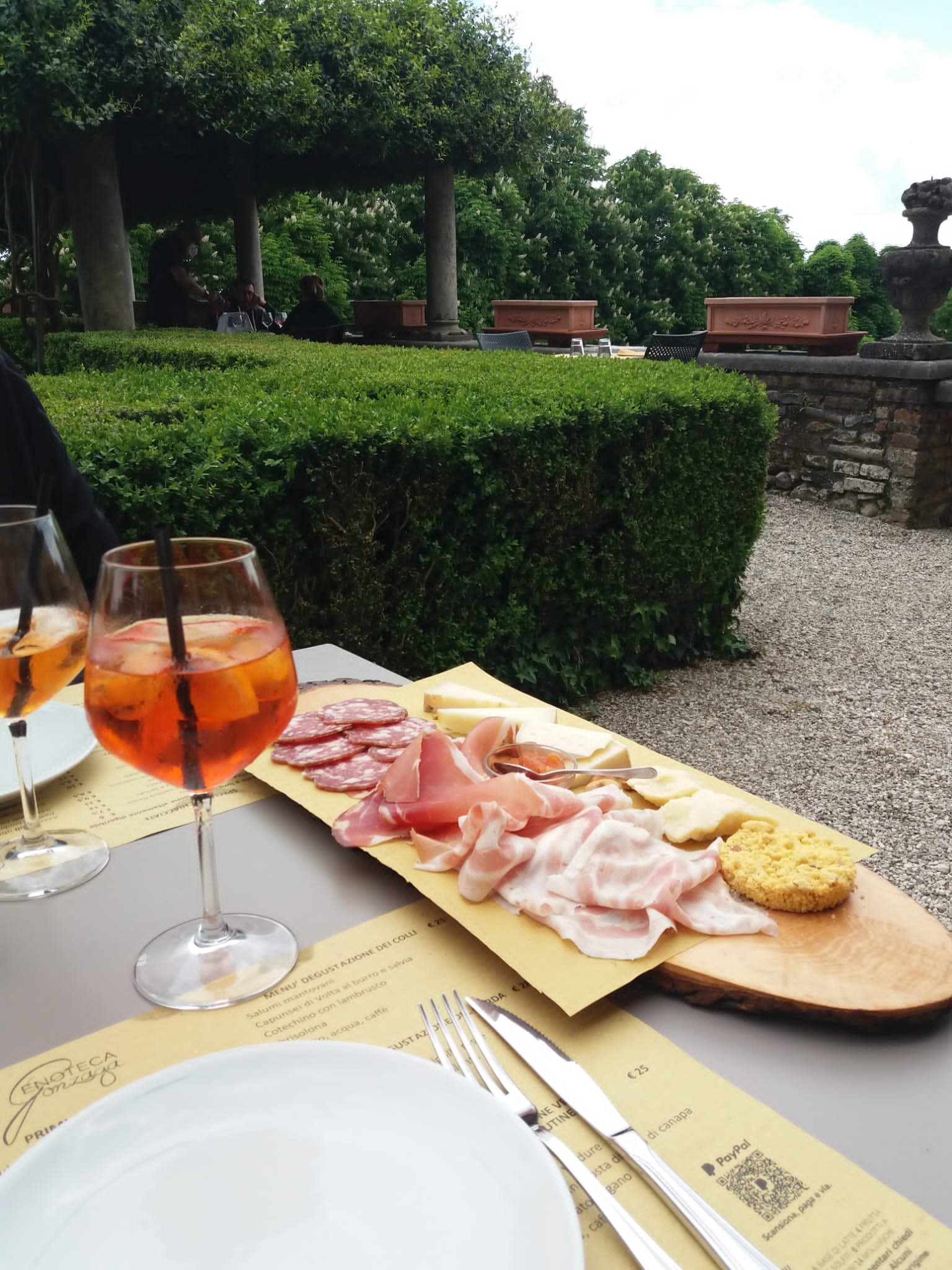 TIPS PER IL WEEK END N&deg;1 - APERITIVO IN VILLA D'EPOCA