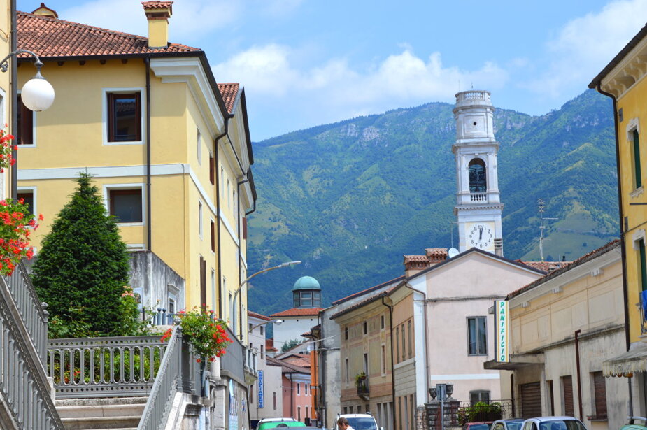 piovene-mountains-church-flowers.jpeg piovene-mountains-church-flowers.jpeg