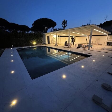 mauriziow.jpeg mauriziow.jpeg