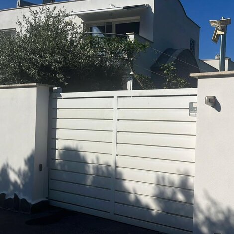 sbarra.jpeg sbarra.jpeg