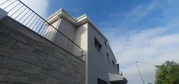 1e947150-e961-4fe4-b4a8-748b582242ec