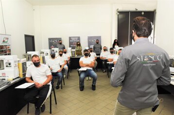 b2463abf-6f17-4632-98f2-8a7d7aad0896