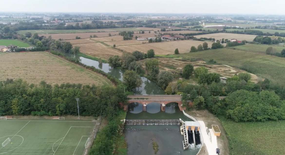 b386b878-d4fd-4524-b785-259034b26af7