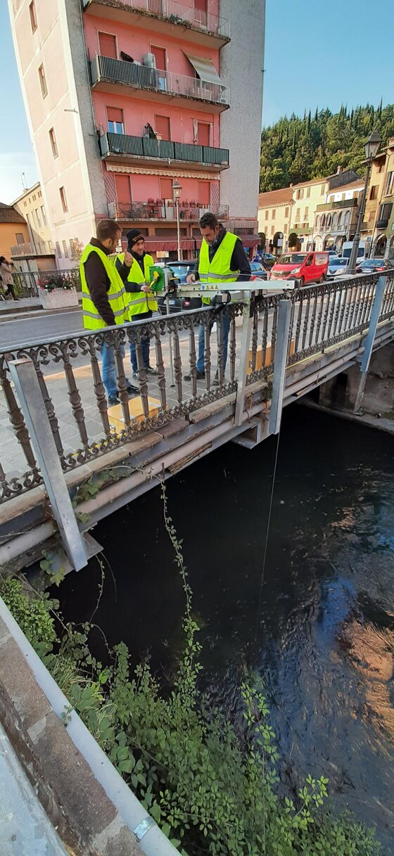 2c39ec23-debb-4aca-8f04-40d33429a290