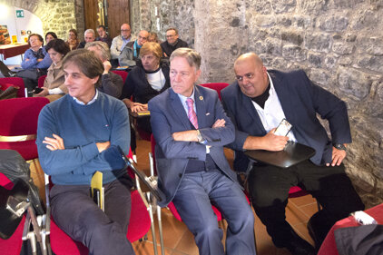 700cabd2-a9a0-48ab-af6d-94a9ffc9f5df