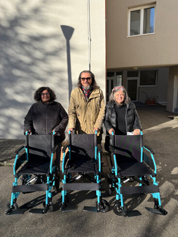 42c76d3f-c627-40a1-9e39-81f7653f5d39