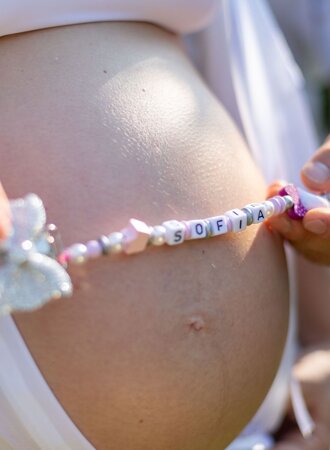 maternità foto ritratto in esterna maternità foto ritratto in esterna