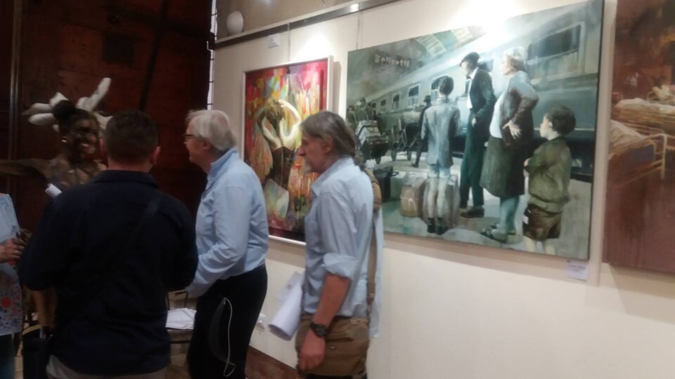 21fda3b6-419f-475a-ad9f-f51568143a5f