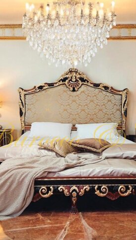 Letto Regina con scendiletto