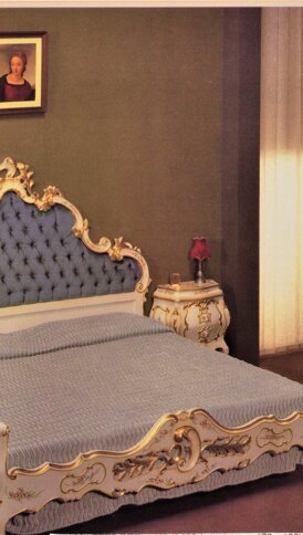 CAMERA MATRIMONIALE PERLA Letto per rete da 160x190 + comò L135xP52xH92 + comodino L61xP28xH72