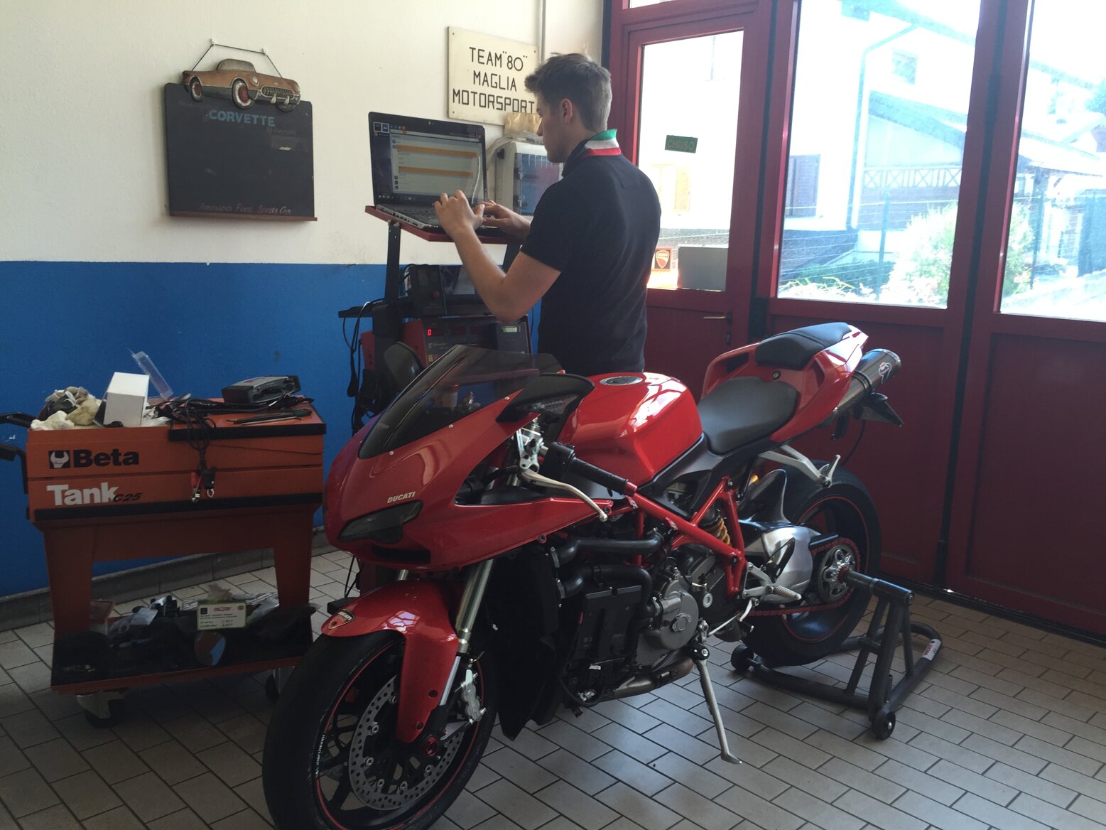 1fba8b9b-e4df-4d74-b874-56b00aea36e0