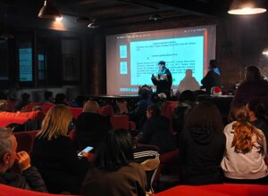 foto%20consegna%20kit%203.jpeg foto%20consegna%20kit%203.jpeg