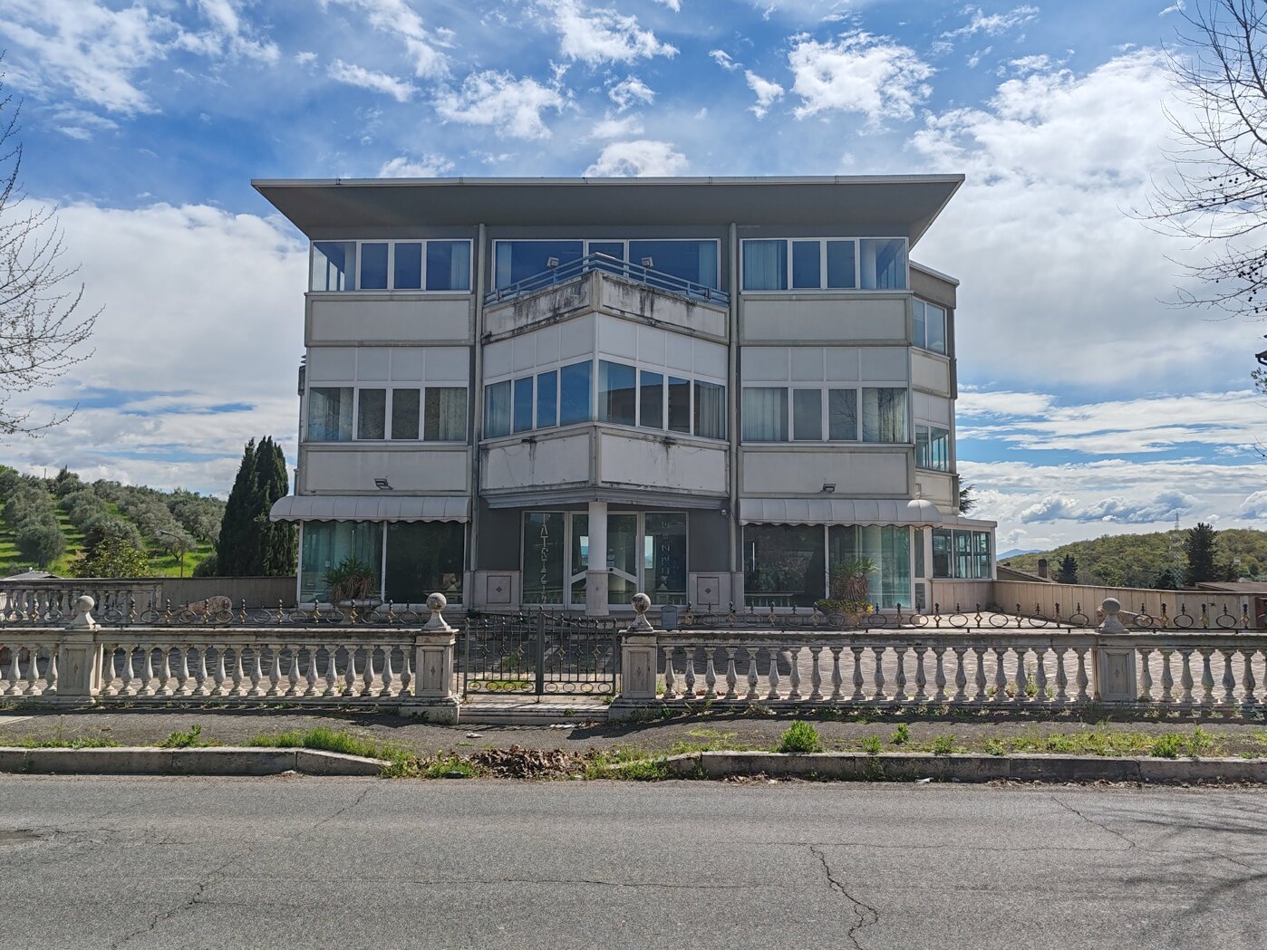 8b11734f-a39e-4383-bf43-88e83bf6ff2f