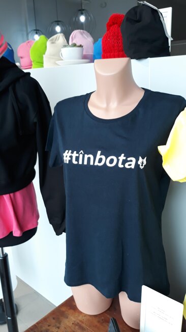 0bebc992-73ea-41e6-ad42-1b07cf2485e8