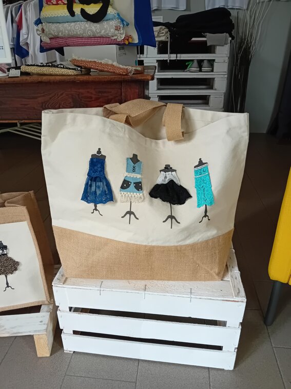 e4589b0b-fd92-4d3d-8846-e247c91bce8f