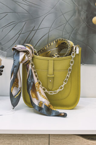 dbc9c897-43f2-4040-b589-00b404932466