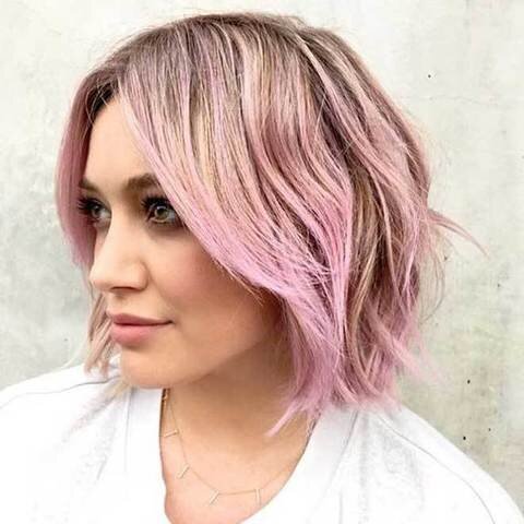 1647883_-hilary-duff-con-i-capelli-rosa.jpg