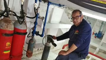 631eb3dd-0407-44fd-af81-034f589e84ff