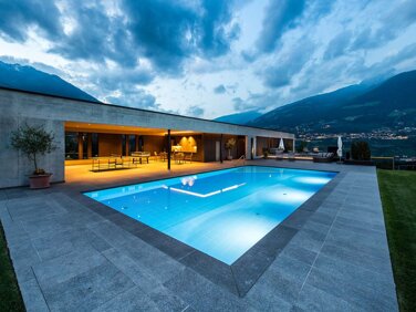 b03ff9cd-ba17-4ae0-95d2-04d3f82510e6