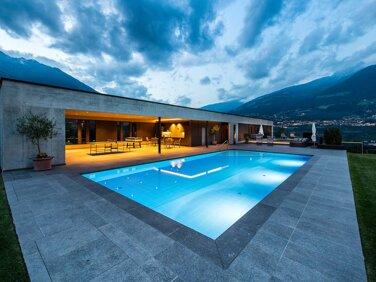 6f5ba966-c6a6-49a0-9b02-355959df6177