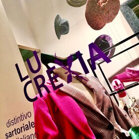 LUCREXIA .distintivo .sartoriale .italiano LUCREXIA .distintivo .sartoriale .italiano