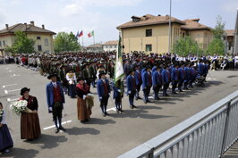 9aef809c-0690-488f-8ffb-f13033382b6d 9aef809c-0690-488f-8ffb-f13033382b6d